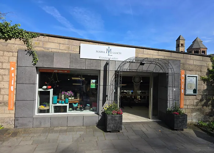 Am Wingertsberg Laacher *